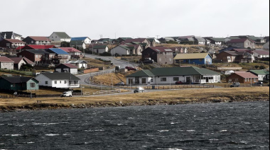 Polémica en Malvinas por un megaproyecto para instalar una salmonera