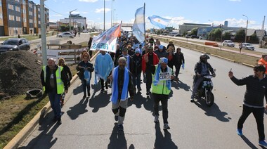 Emotiva llegada de Emilio Saez a Río Grande