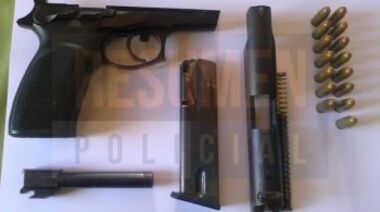 Esclarecen dos hechos de violencia familiar con el secuestro de un arma de fuego en una de las viviendas