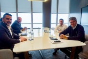 Reunión clave de Vuoto con Banco Macro gestionando nuevas líneas de financiamiento para empleados municipales