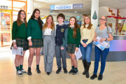 Turismo Municipal recibió un proyecto de guía en francés, elaborado por alumnos del Colegio del Sur