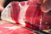 Alerta sanitaria: la Argentina suspendió las importaciones de chorizos y un jamón de España por una enfermedad exótica