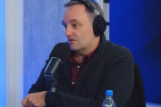 Manuel Adorni contra todos: “Voy a seguir yendo a mi casa de Exaltación y voy a seguir viajando”