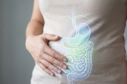 Por qué se inflama el abdomen, cuándo es una señal de alarma y qué recomiendan los expertos