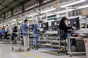 La industria pierde nueve empleos por hora