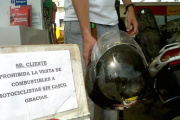 Prohíben la venta de combustible a motociclistas que circulen sin casco