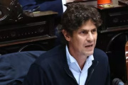 Lousteau no pone límites para armar un frente anti-Milei: “Que vengan Cristina, Bregman, los del PRO, todos”