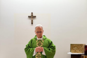 Con gran entereza, el Papa celebró misa en su habitación del hospital