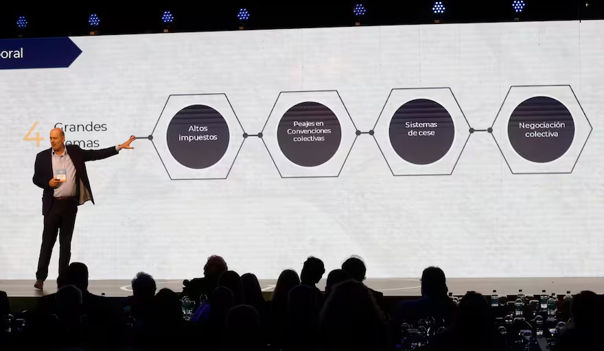 El Gobierno prepara un nuevo achique del Estado: buscan reducir el 10% del personal