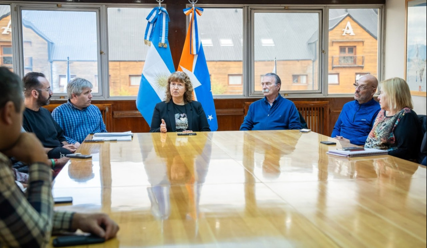 Con la consigna de no paralizar la Actividad Portuaria, Gobierno dialoga con Cámaras y Asociaciones sobre la intervención