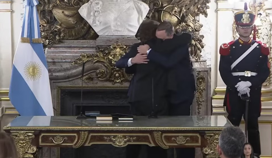 Adorni, comprador compulsivo