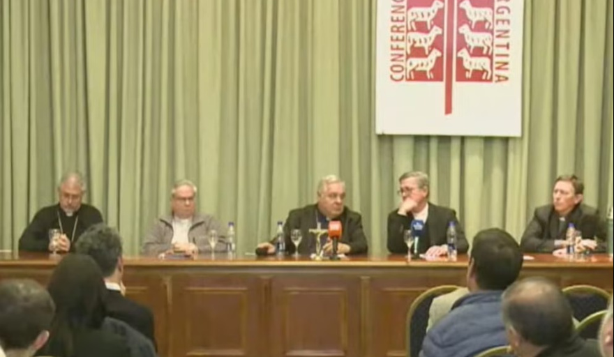 En la antesala de la visita del Papa León XIV, la Iglesia aseguró que hay diferencias con el Gobierno: “No está mal reconocerlas”